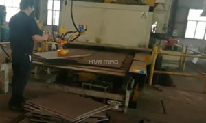 Manipulator Arm Unloading for Steel Plate Leveling with Magnetic Lifter